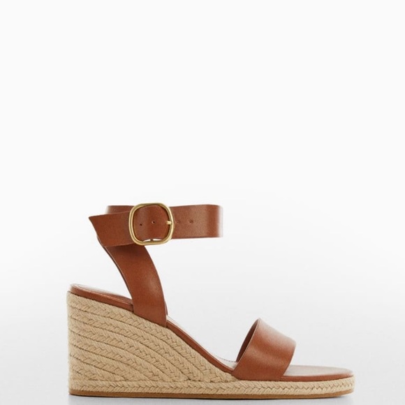 Wedge buckle sandals